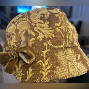 Liz Claiborne Gold Patterned Hat